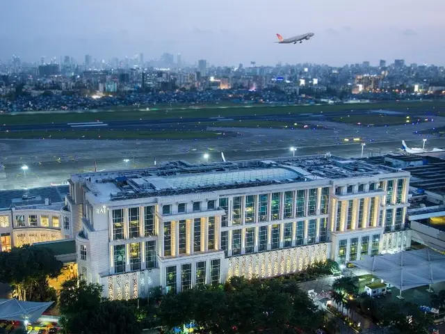 Taj Santacruz, Mumbai