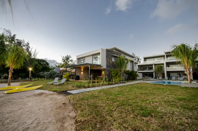 L'Escale Beachfront Luxury Suite By Dream Escapes