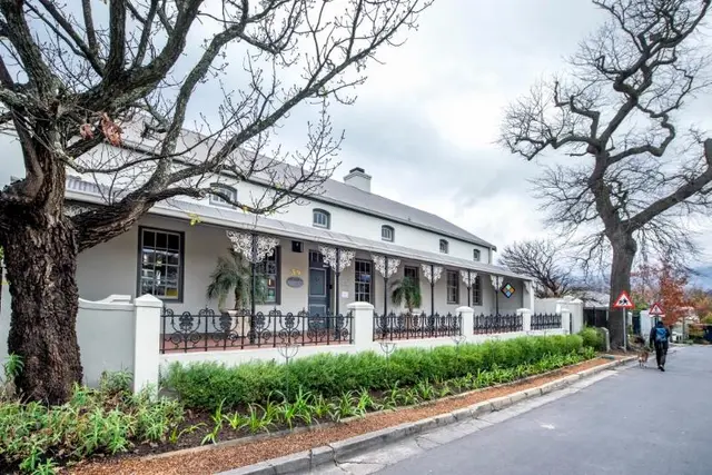 Avondrood Guest House