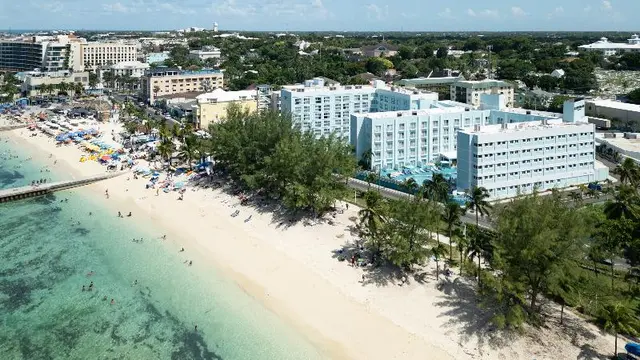 Courtyard Nassau Downtown/Junkanoo Beach