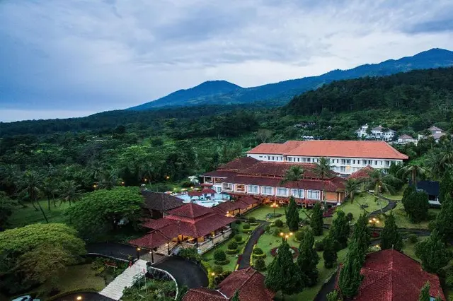 Royal Trawas Hotel & Cottages