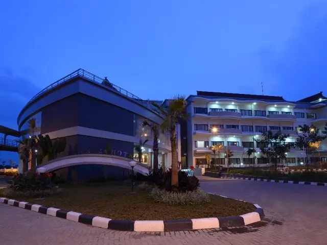 Sutan Raja Hotel And Convention Centre
