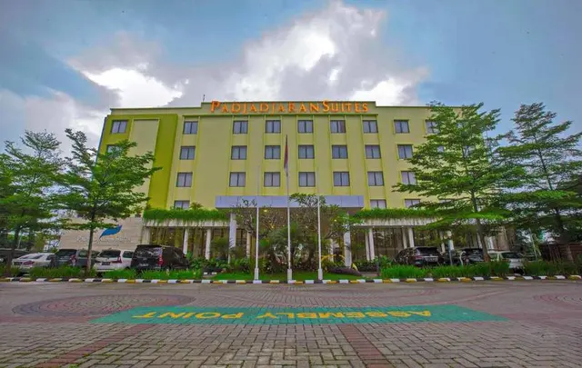 Padjadjaran Suites Resort & Convention Hotel