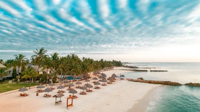 Hotel White Sands Resort and Conference Centre