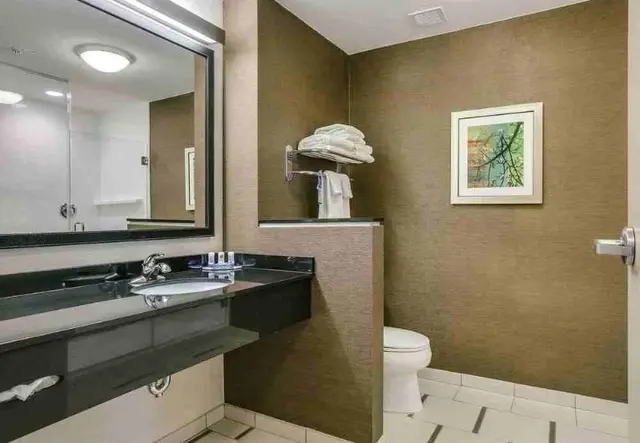 Fairfield Inn & Suites Columbia