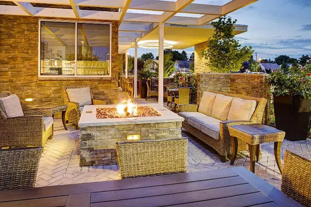 SpringHill Suites Carle Place Garden City