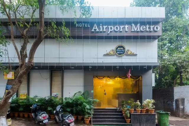 Hotel Airport Metro