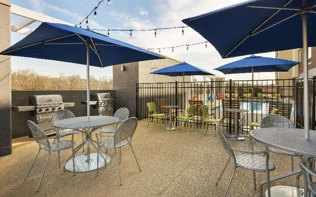 Home2 Suites by Hilton Macon I-75 North