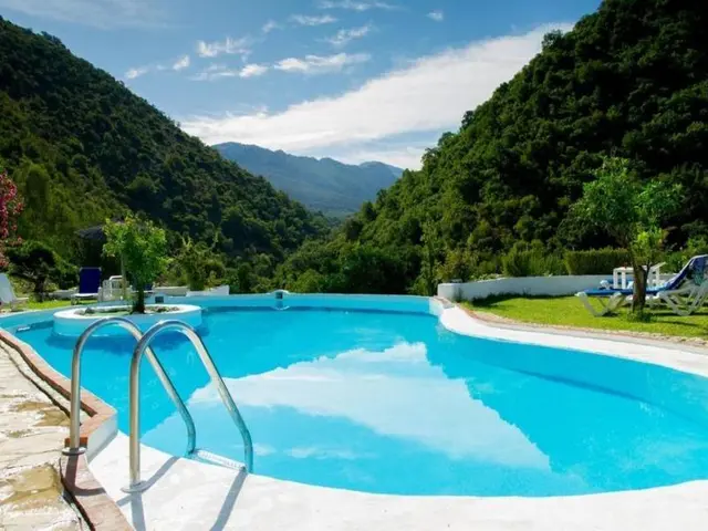 Villa Carretera Ubrique-El Bosque, KM. 5 No.1