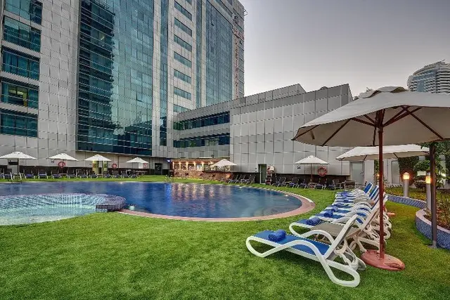 Marina View Deluxe Hotel Apartment