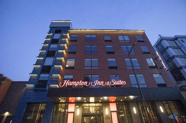 Hampton Inn & Suites St. Paul Downtown