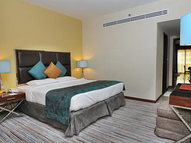 Phoenix Plaza Hotel Apartments