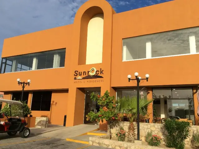 Sunrock Hotel & Suites "Los Cabos"