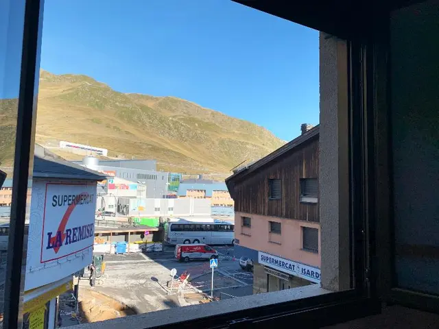 Apartamentos Pantebre 3000