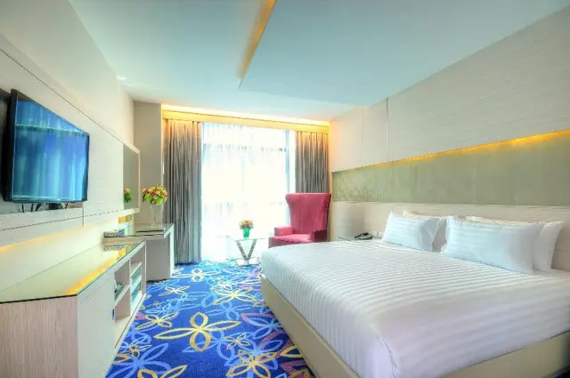 One One Bangkok Hotel