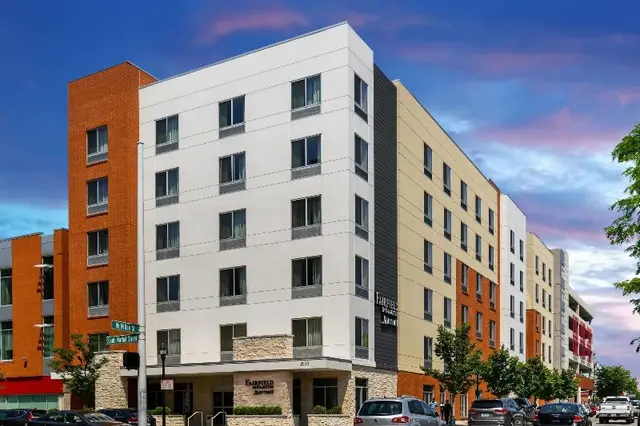 Fairfield Inn &Suites Cincinnati Uptown/University