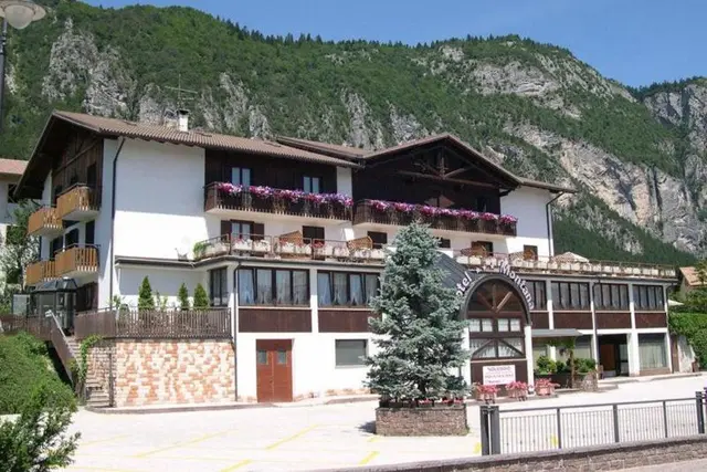 Hotel Montana