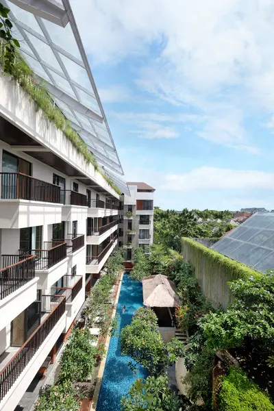 Jambuluwuk Oceano Seminyak Hotel