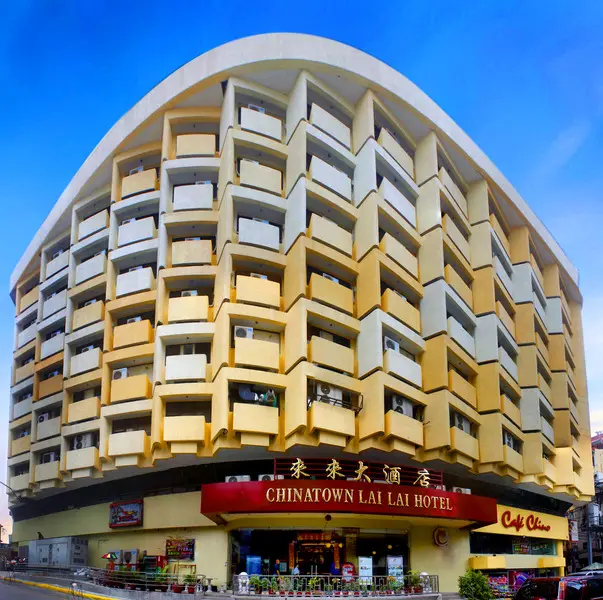 Vaccinated Staff - Capital O 824 Chinatown Lai Lai