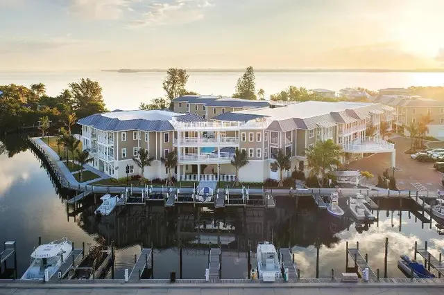 Waterline Marina Resort&Beach,Autograph Collection