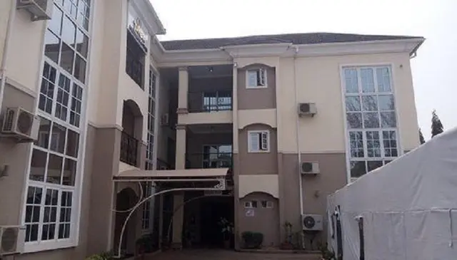 Junbic Apartment and Suites