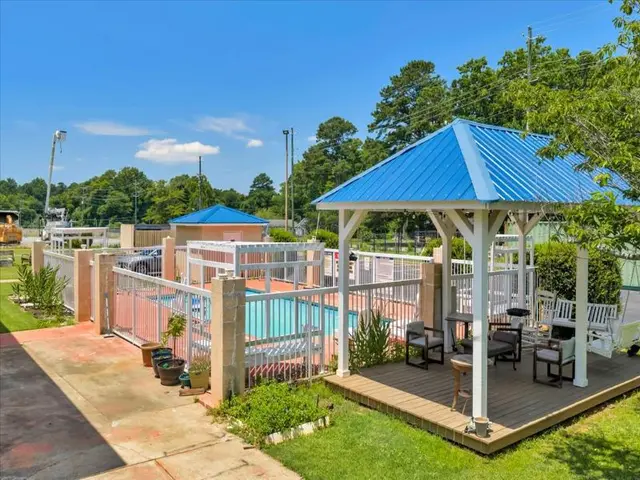 Gray Inn and Suites