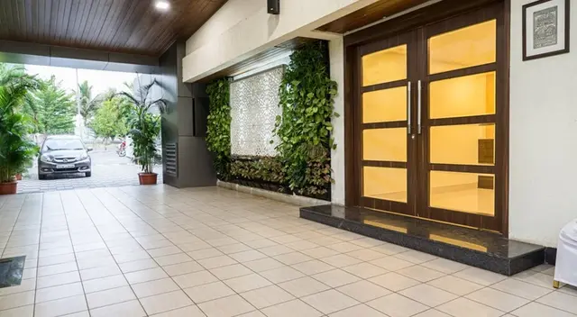Treebo Grand Emerald Pune