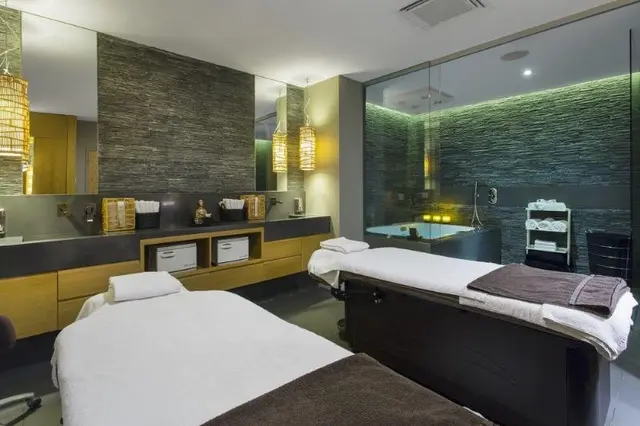 Chateau Royal Beach Resort & Spa, Noumea