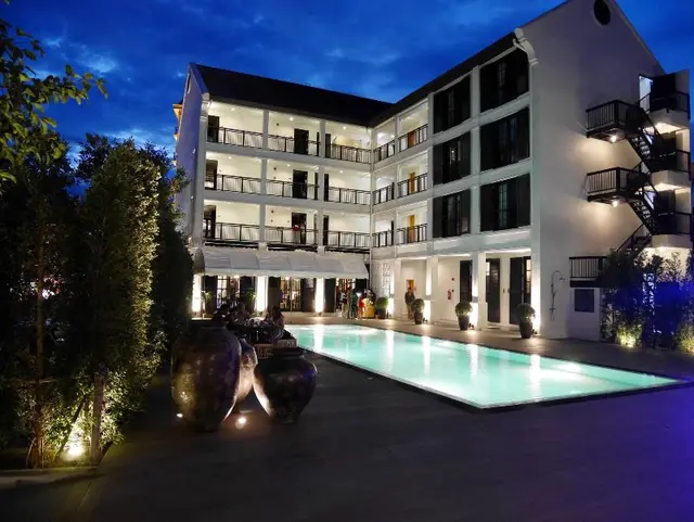 Buri Siri Hotel