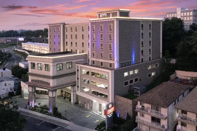 Best Western Premier NYC Gateway Hotel