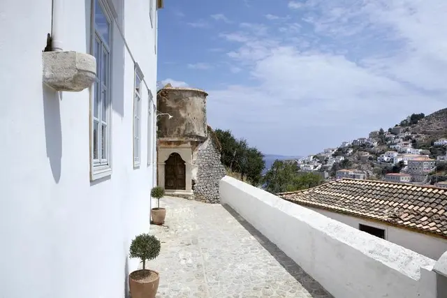 Hydra Hotel
