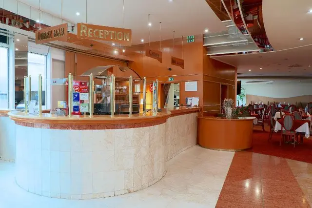 Cosmopolitan Bobycentrum