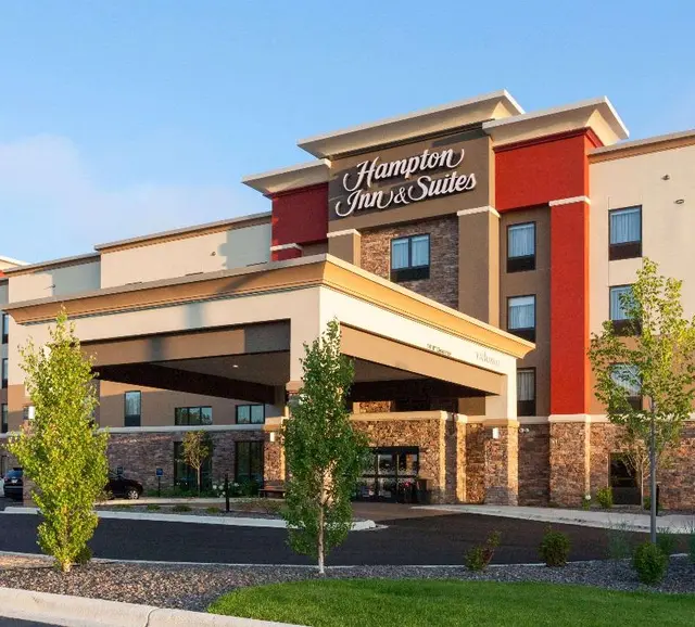 Hampton Inn & Suites Duluth North / Mall Area