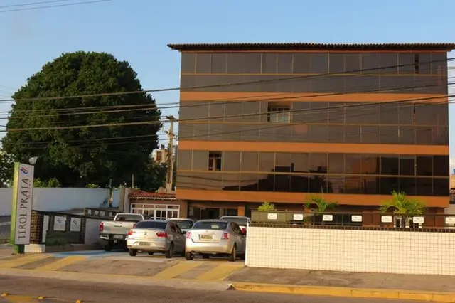 Tirol Praia Hotel