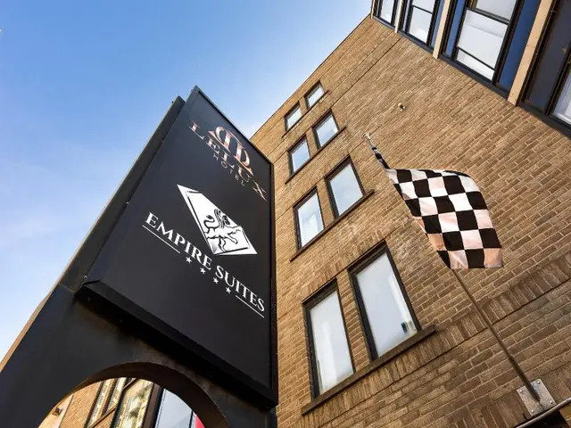 Lelux Hotel & Empire Suites