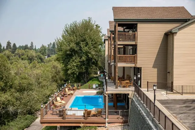 Whitefish Riverfront Hotel