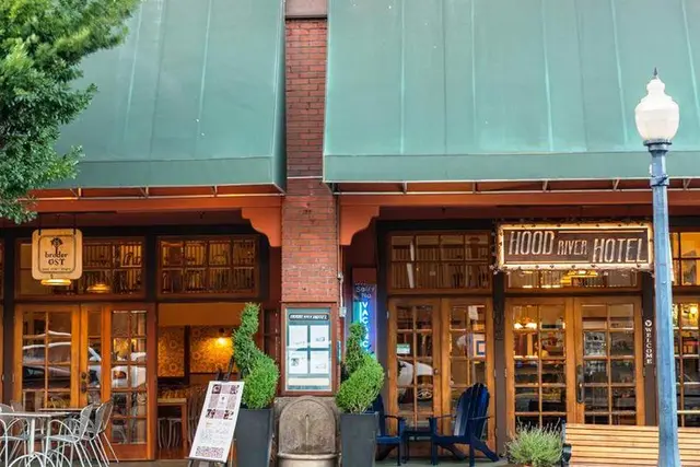 Hood River Hotel