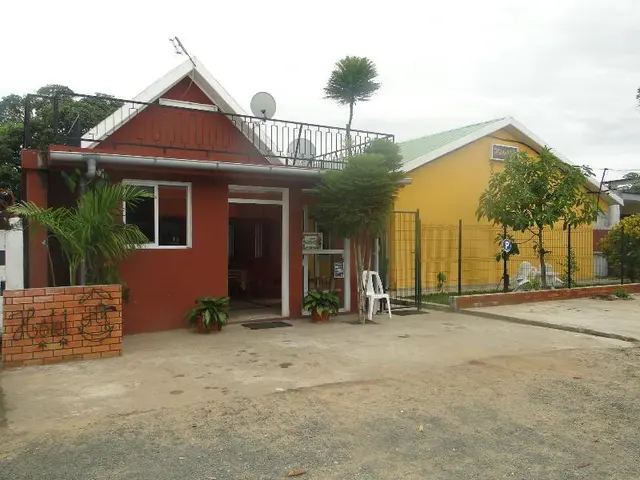 Hotel H1