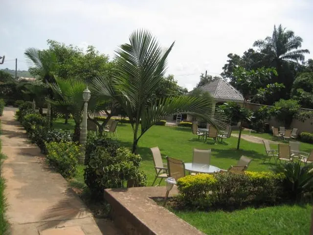 Executive Airport Hotel