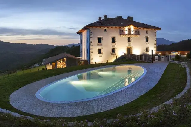 Palacio De Yrisarri By Irrisarri Land