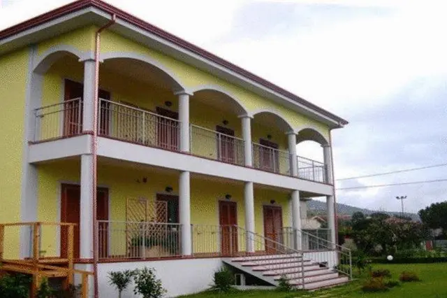 Hotel Larus
