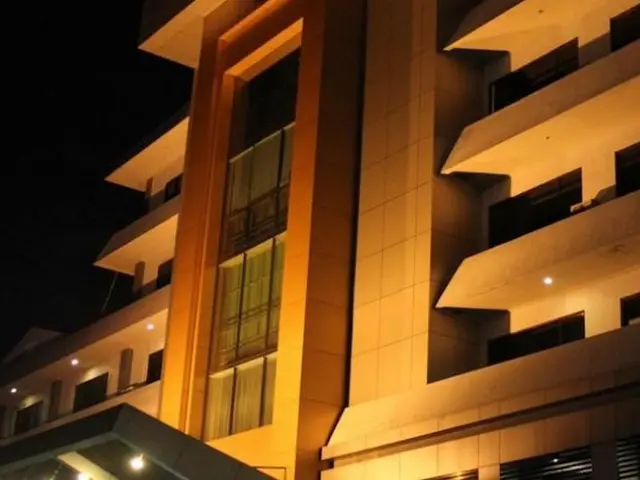 Hotel Kini
