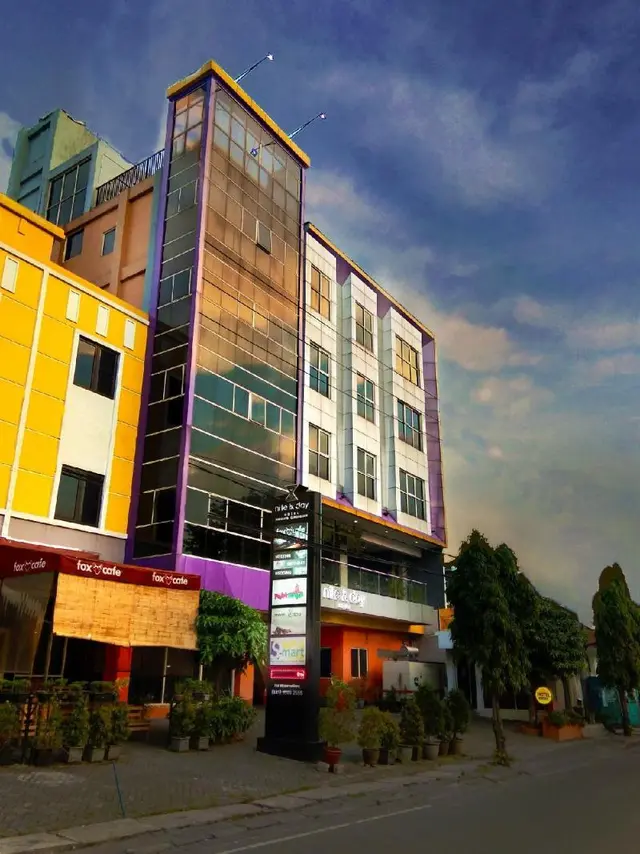 Nite & Day Surabaya Mastrip