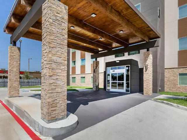 Garner Hotel Houston Westheimer by IHG