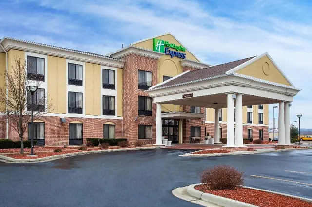 Holiday Inn Express & Suites Martinsville-Bloom