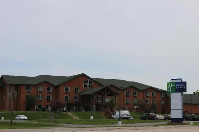 Holiday Inn Express Munising-Lakeview By IHG