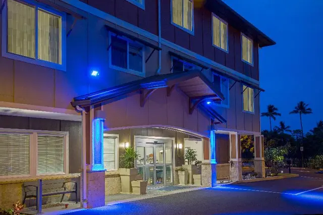 Holiday Inn Express and Suites Kailua Kona