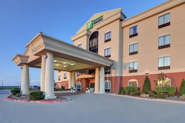 Holiday Inn Express and Suites Altus