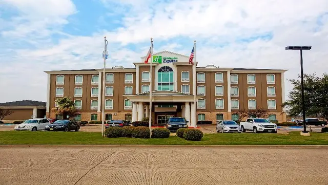 Holiday Inn Express & Suites Corsicana I-45 By IHG