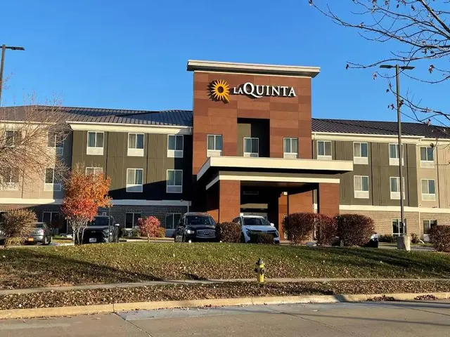 La Quinta Inn & Suites by Wyndham Ankeny IA / Des